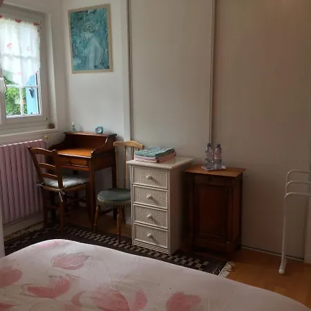 Chambres D'Hotes Chez Annie Breles Exterior photo